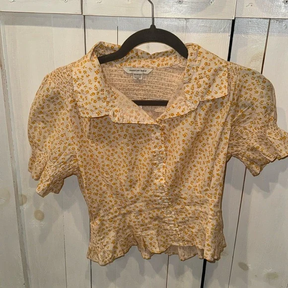 NWT American Eagle Yellow Floral Short Sleeve Button Up Top - Picture 2 of 5